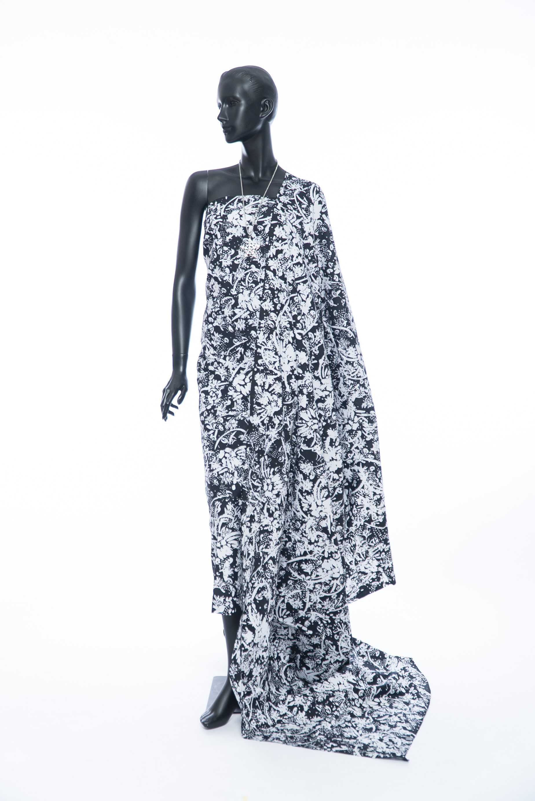 KAIN PASANG (BLACK & WHITE)