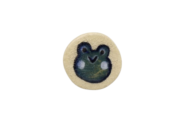 CERAMIC BROOCH