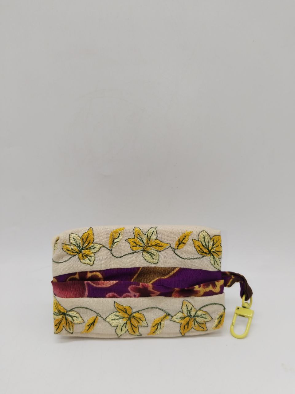 EMBROIDERY TISSUE COVER