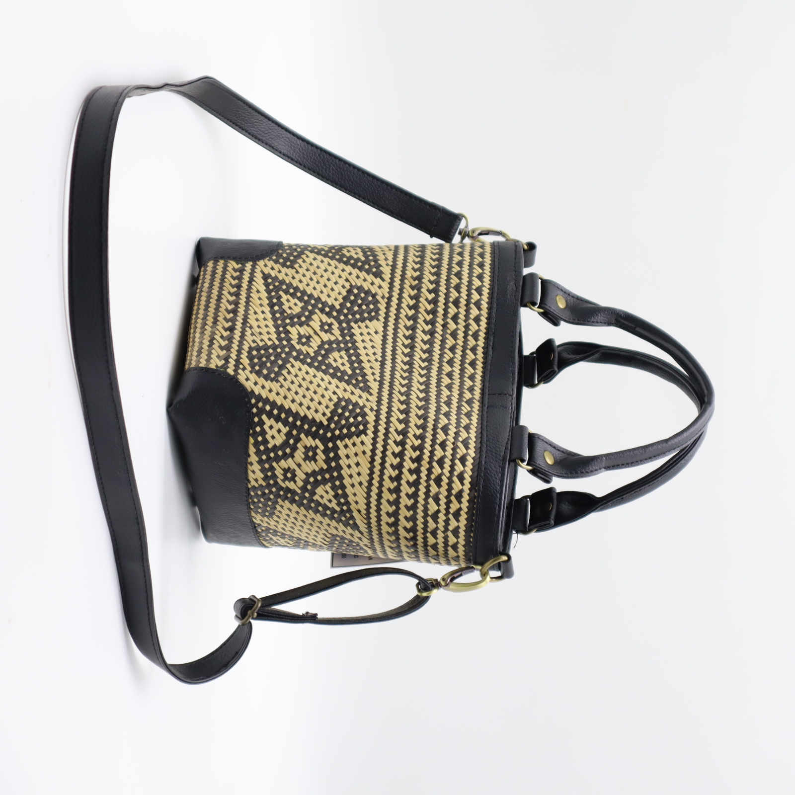 RATTAN SLING WOVEN BAG