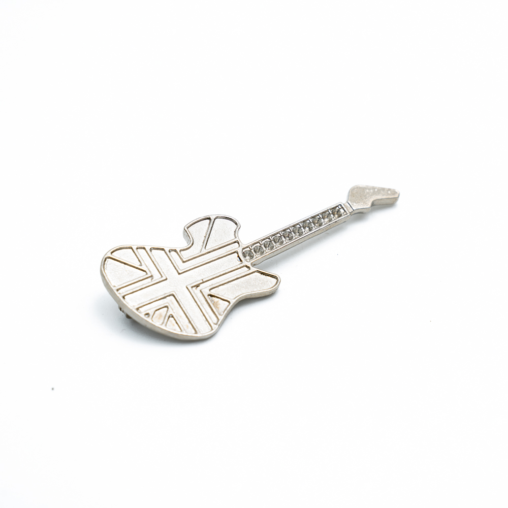 BROOCH GUITAR