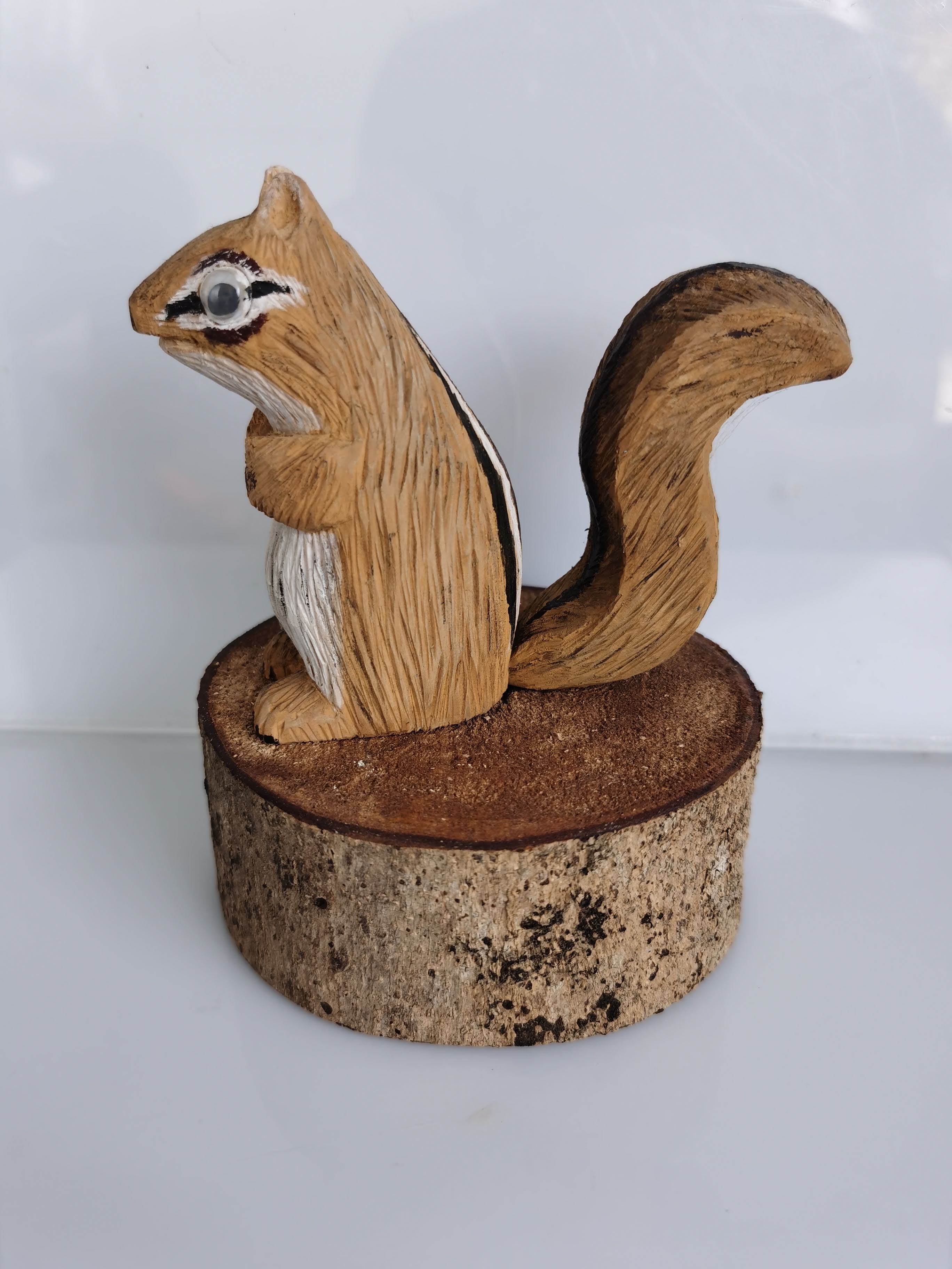 WOOD CARVING (SQUIRREL)