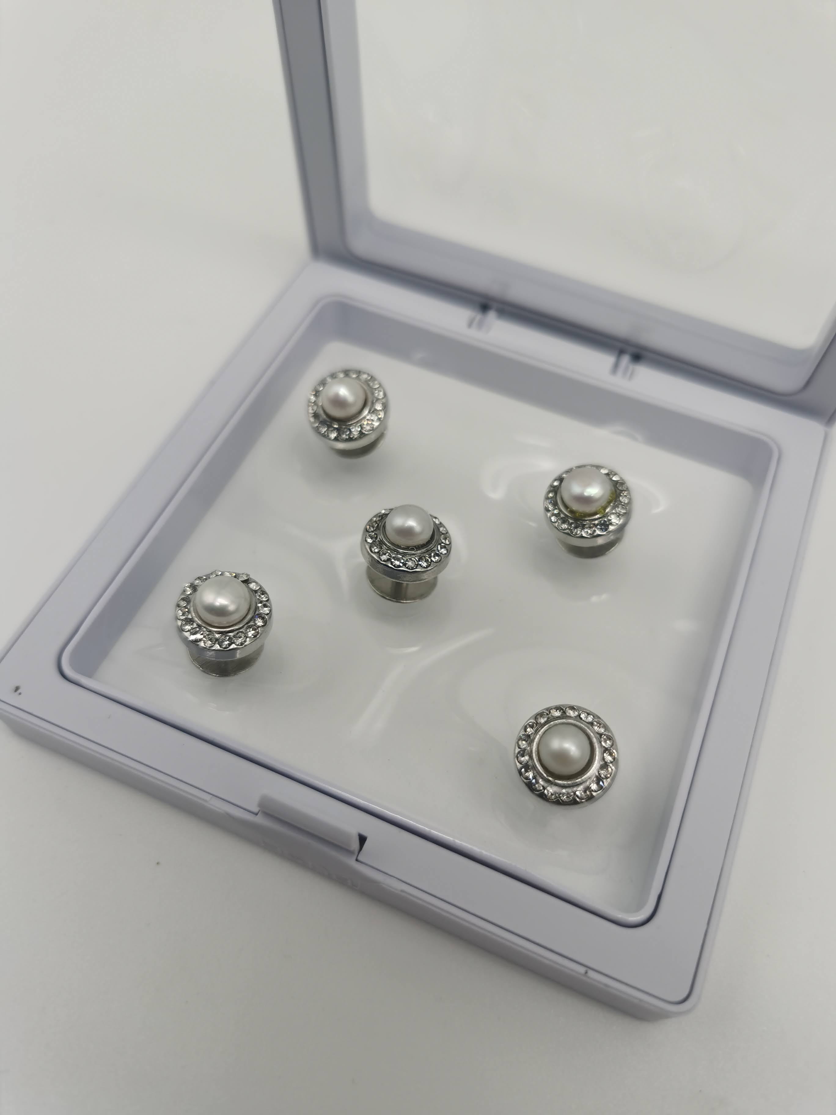 BUTANG BAJU MELAYU KECIL MUTIARA PUTIH