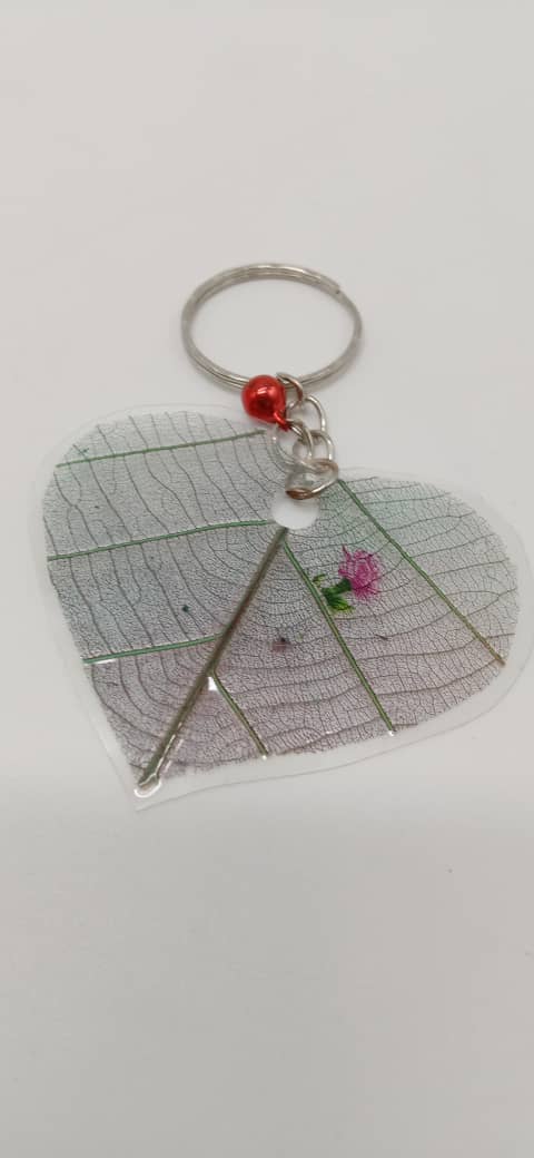 KEYCHAIN DAUN GETAH BUNGA KECIL