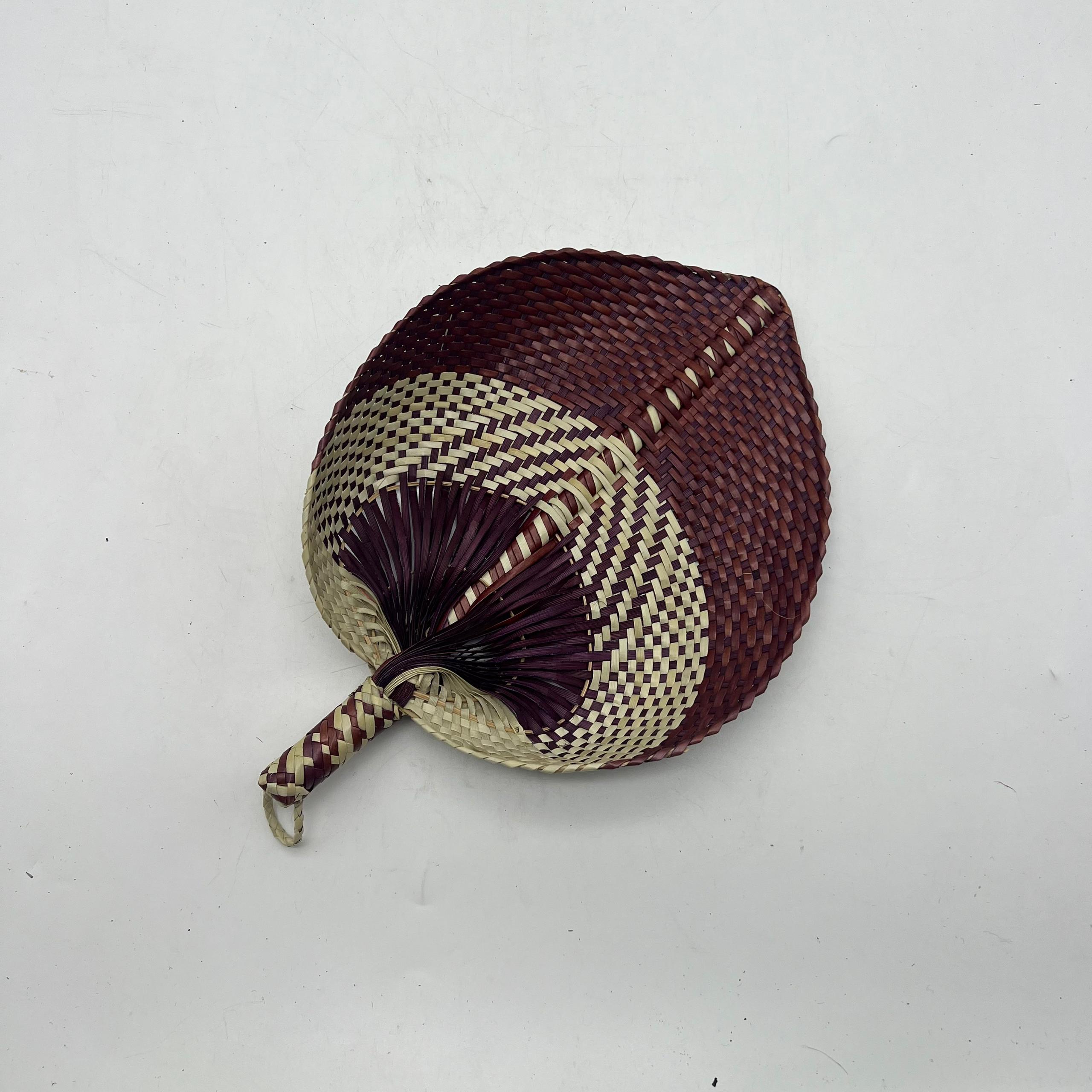 KIPAS TANGAN ANYAMAN