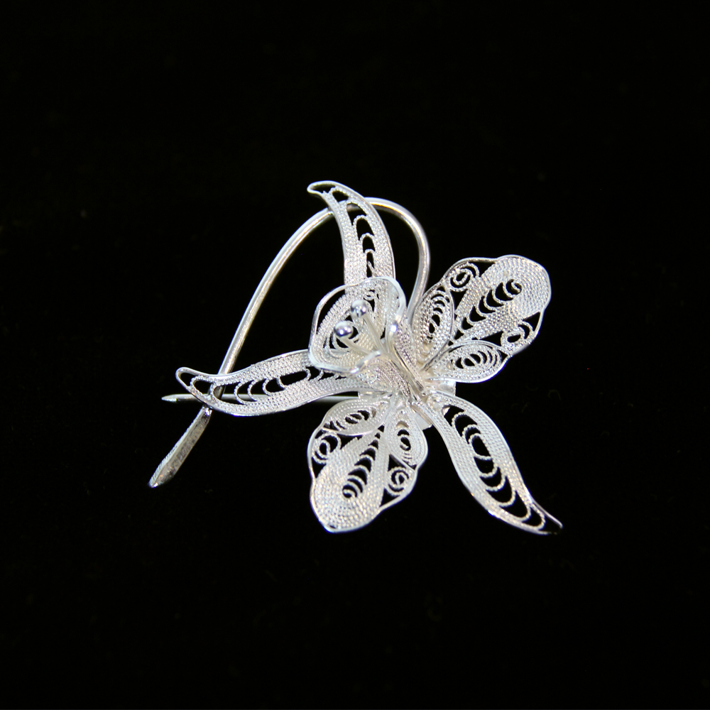 SILVER BROOCH
