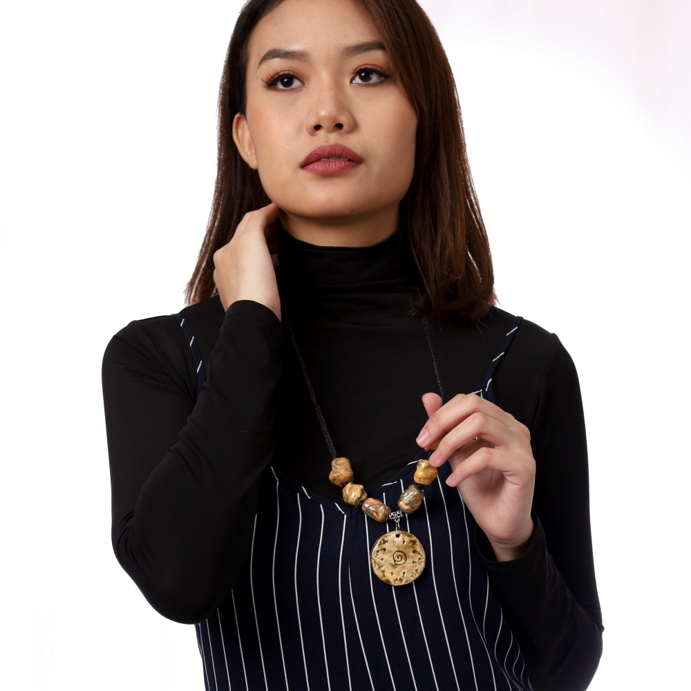 RANTAI MANIK SERAMIK