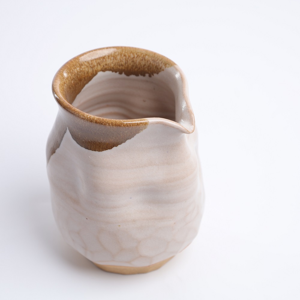 CREAMER POT  CERAMIC