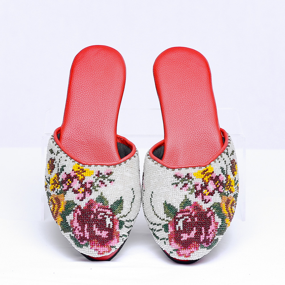 (PRE-ORDER) KASUT MANIK BERTUTUP DEPAN  SAIZ 3 (MANIK BESAR)