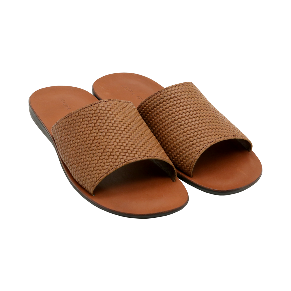 TUAH SANDAL