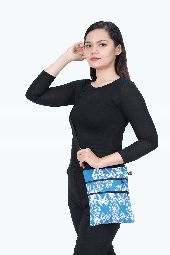 SLING BAG BLUE
