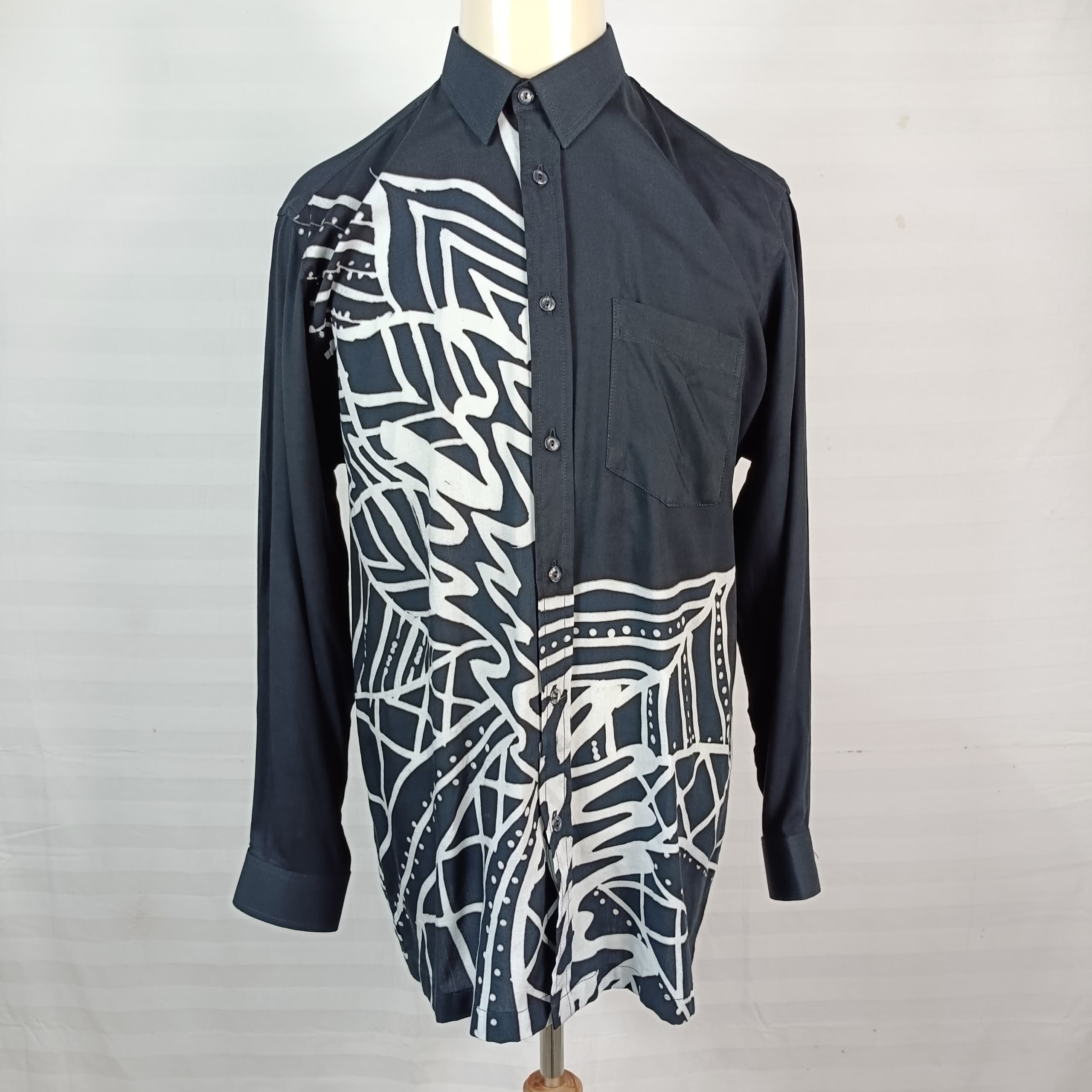 LONG SLEEVE BATIK MEN SHIRT