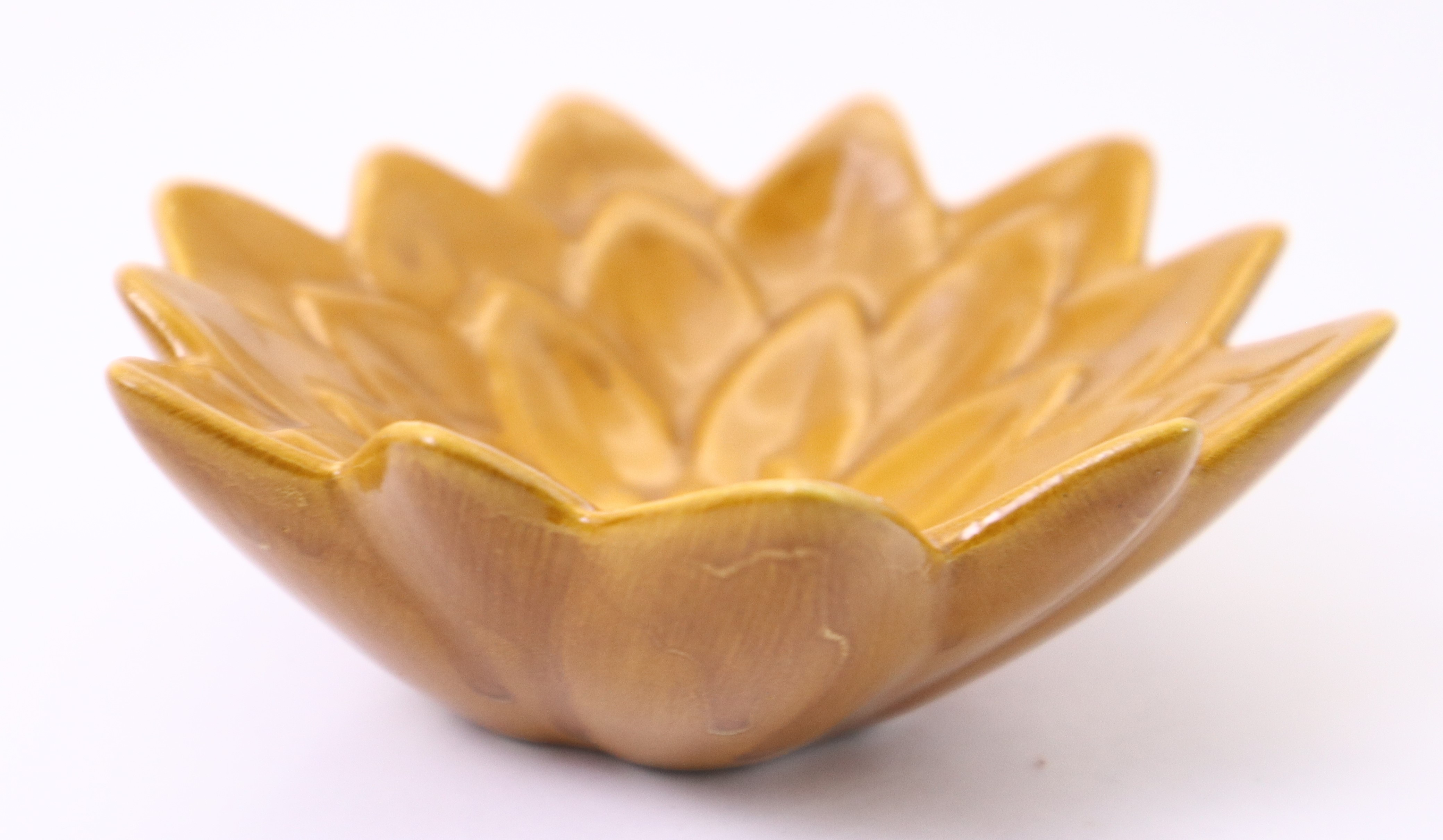 CERAMIC DECORATIVE FLOWER