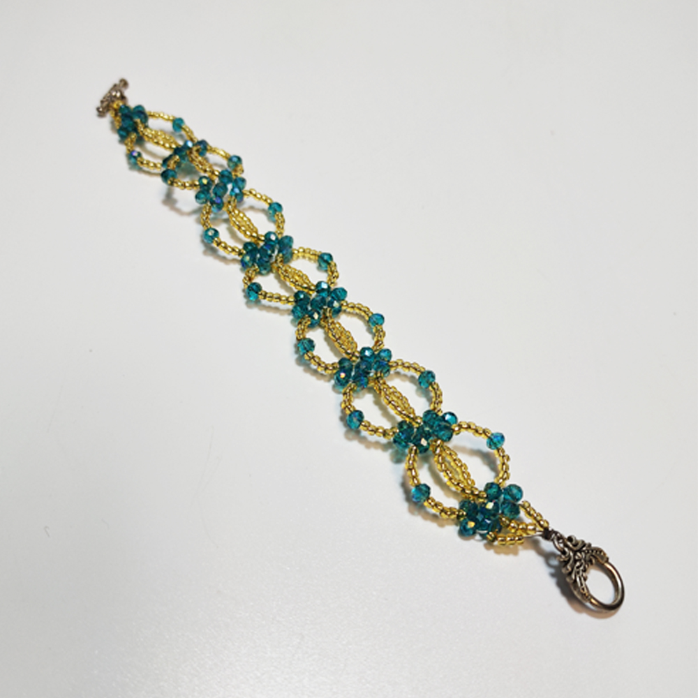 GELANG TANGAN BORNEO BEADS