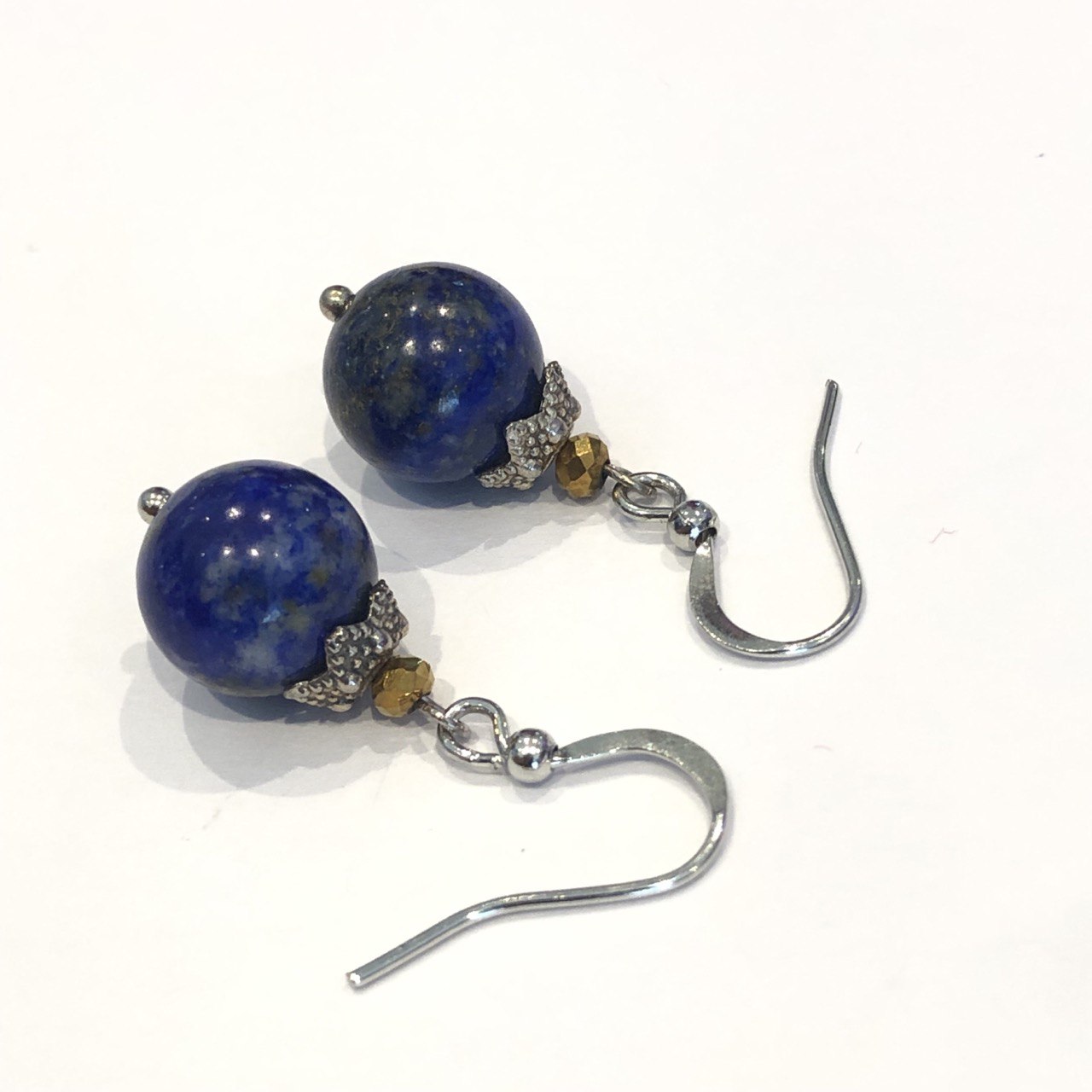 UNIQUE STONE EARING