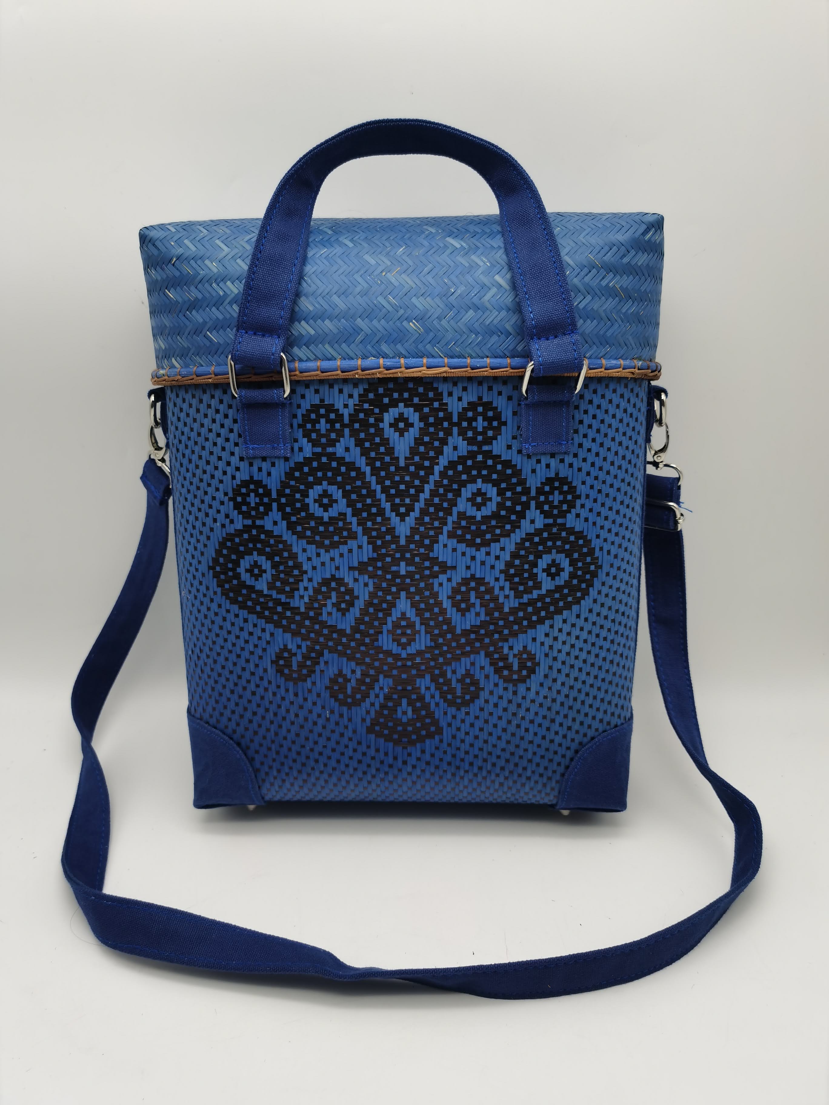 NAHALIAN LIGHT BLUE TAKA BAG