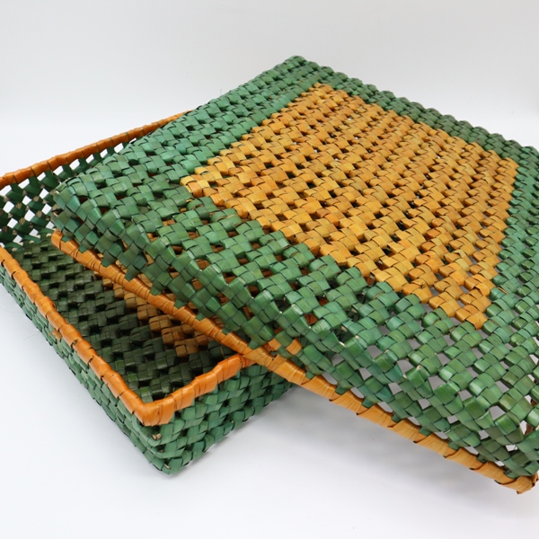 KOTAK ANYAMAN BERTULANG