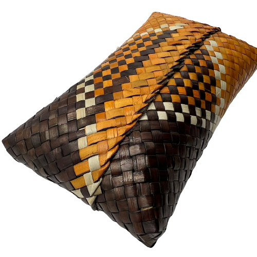 WOVEN POUCH BAG
