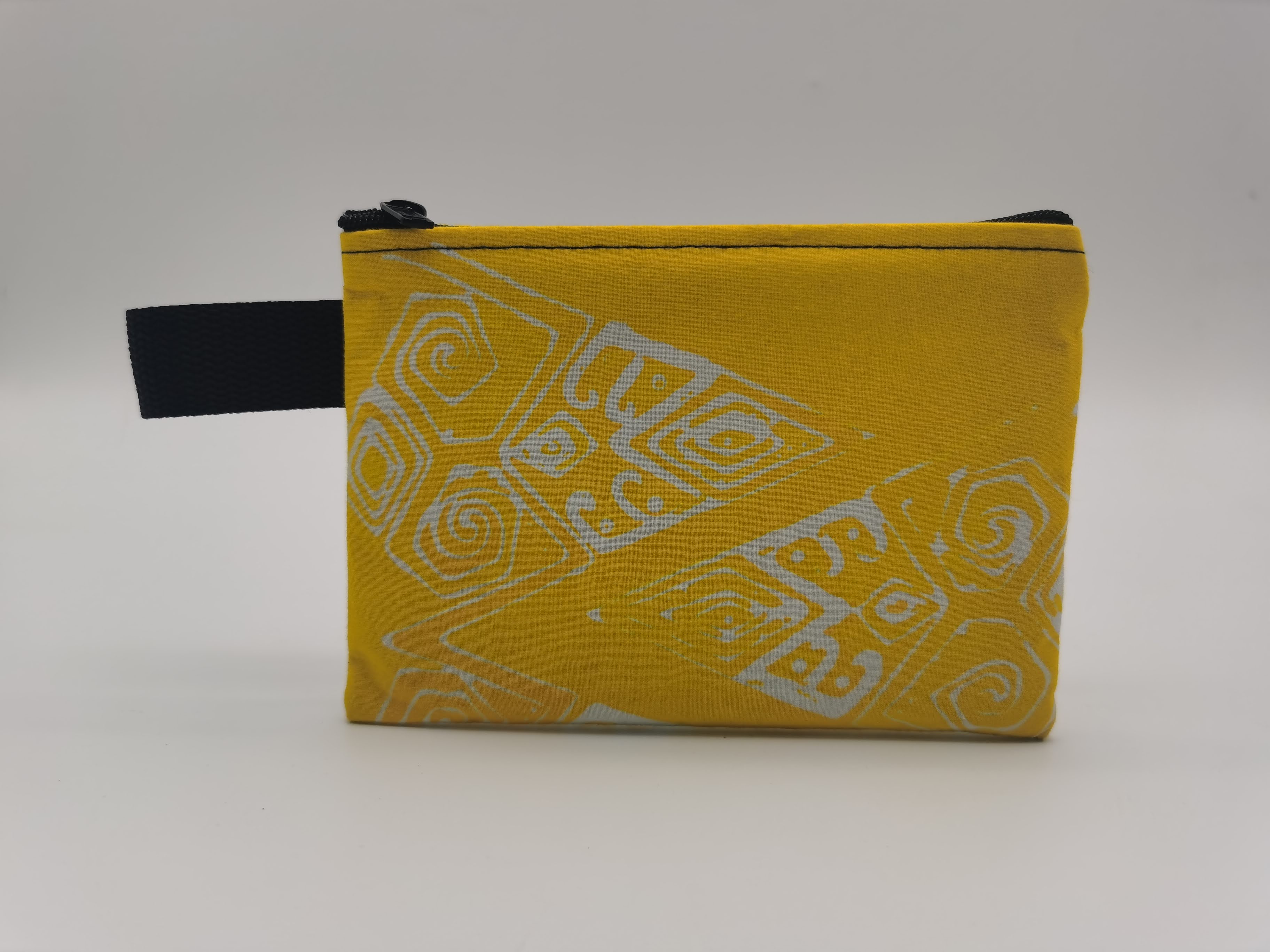 DOMPET KAIN BATIK COTTON SAIZ M KUNING PUTIH