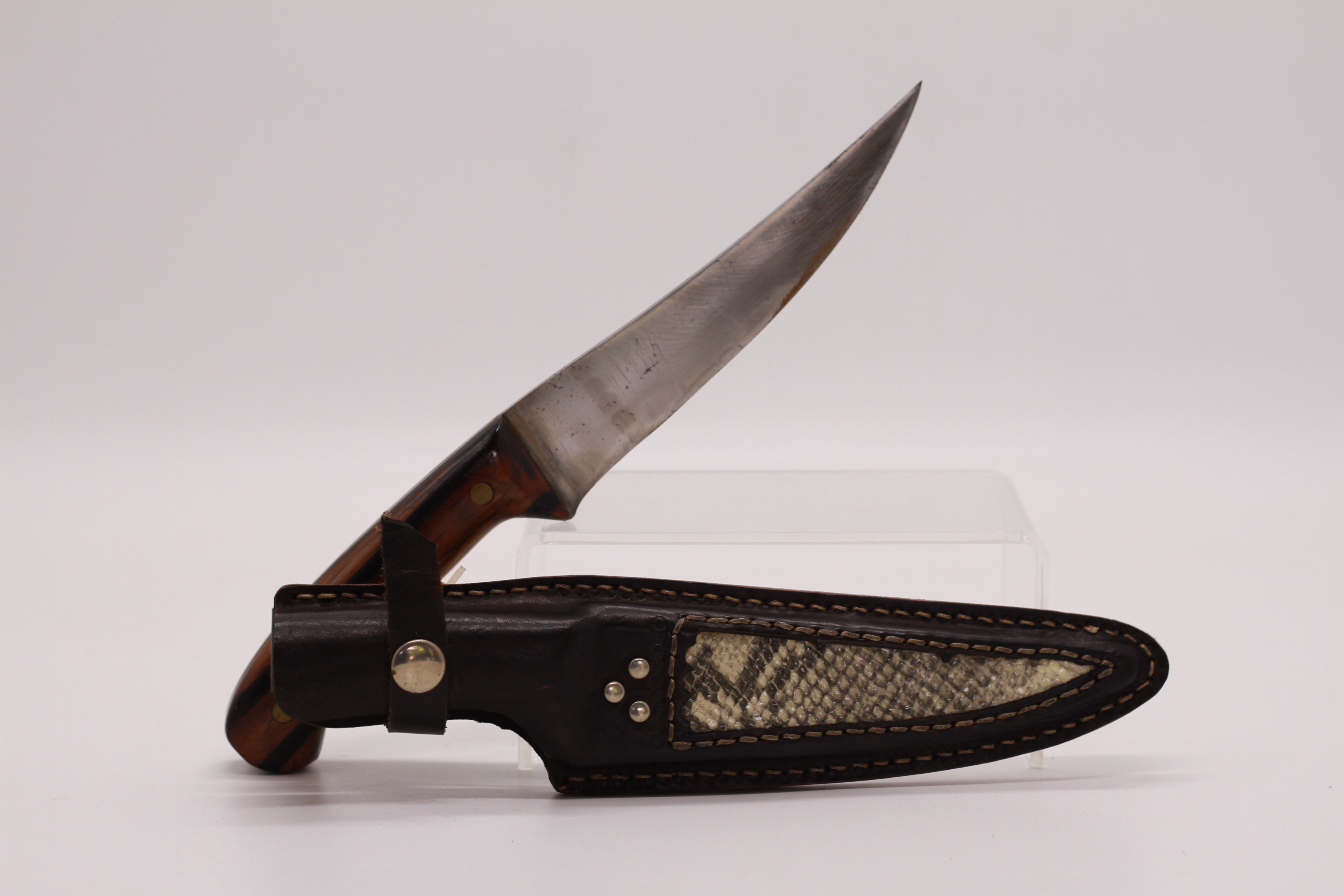 PARANG TRADISIONAL (SARUNG KULIT)