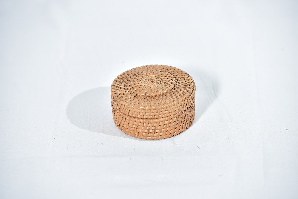 SELAPA ANYAMAN RIBU-RIBU