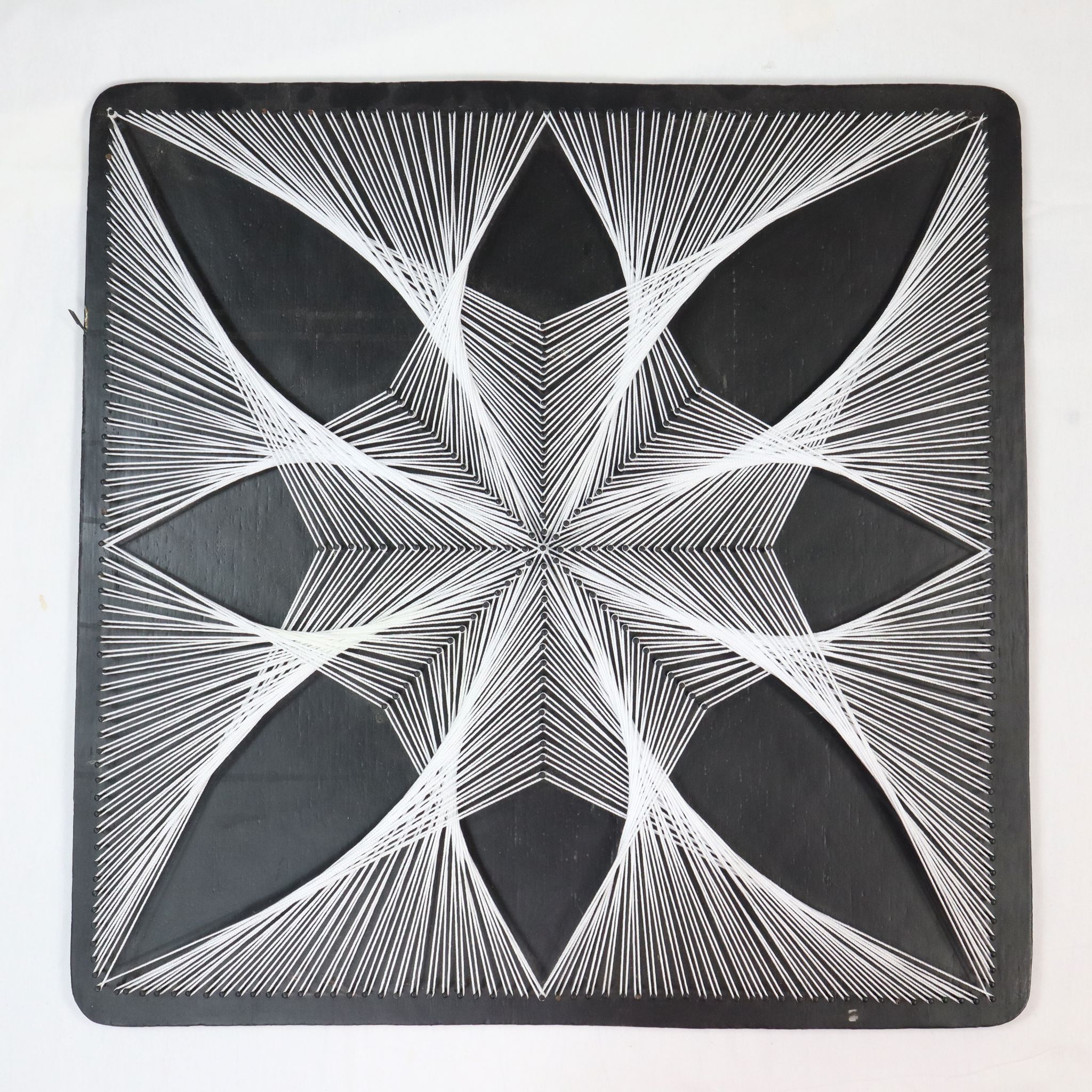 WHITE FLOWER DECORATIVE BOARD