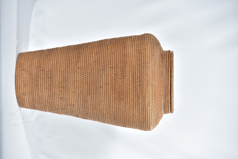 PASU ANYAMAN RIBU-RIBU BERTUTUP