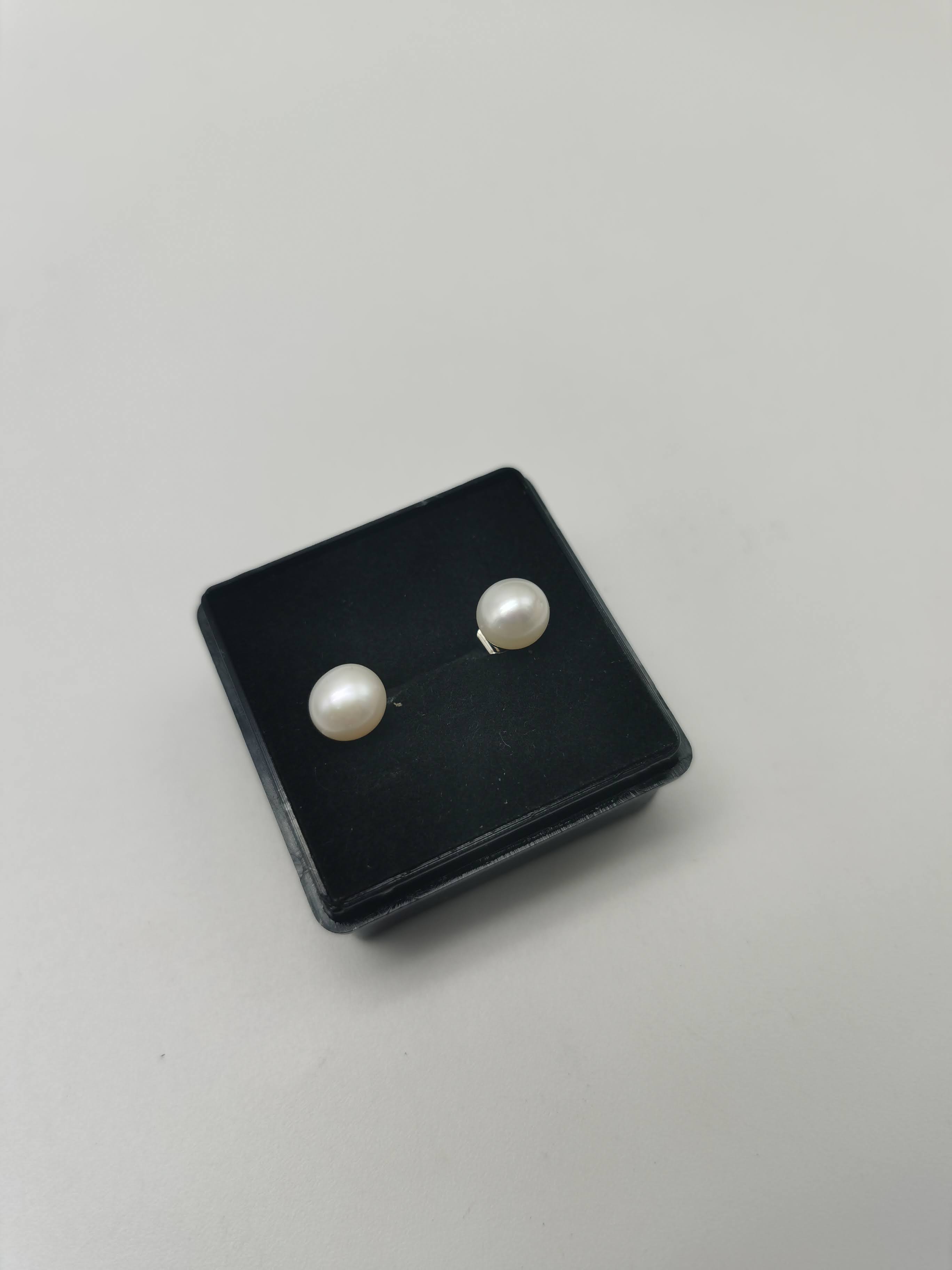 ANTING-ANTING MUTIARA AIR TAWAR  SEDERHANA WHITE