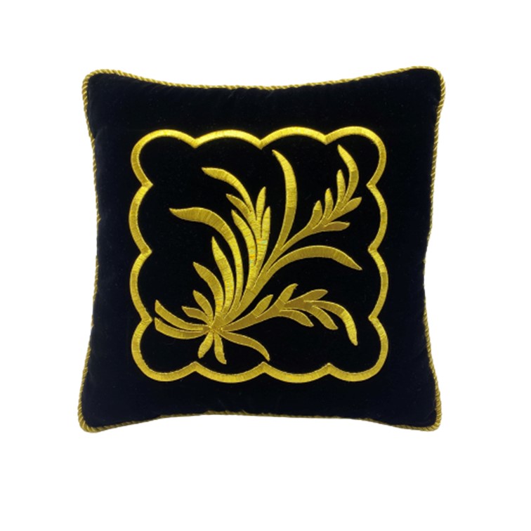 PRE ORDER : KUSYEN TEKATAN BENANG EMAS  SAIZ SEDERHANA