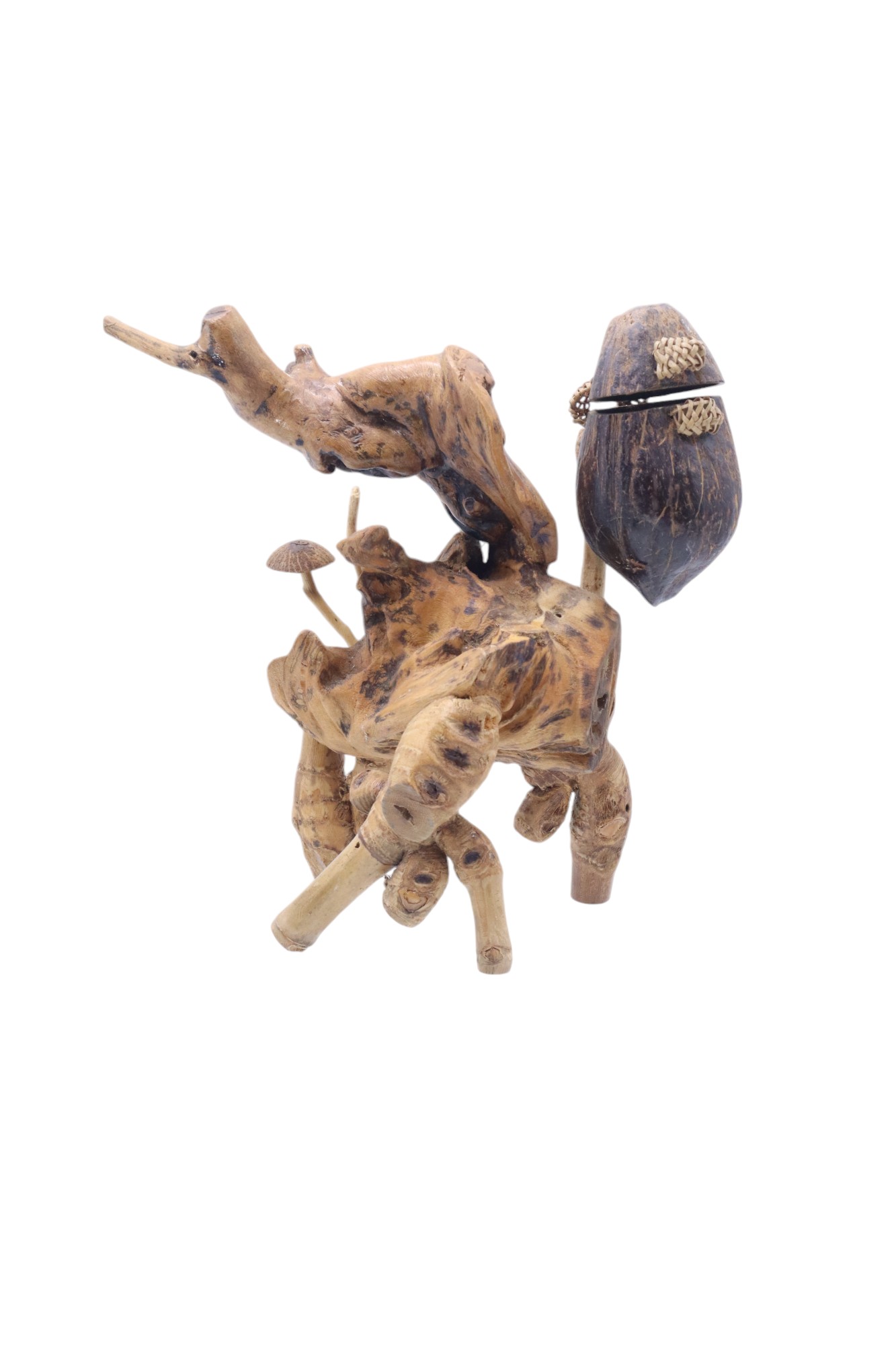 WOOD AND COCONUTSHELL DECO