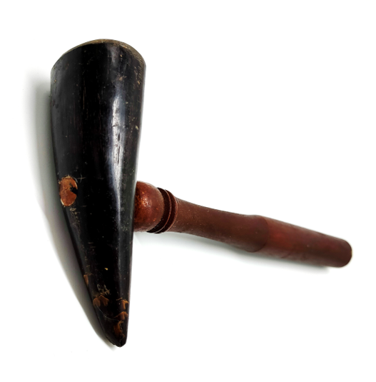 PEMUKUL SARON BONANG GAMELAN