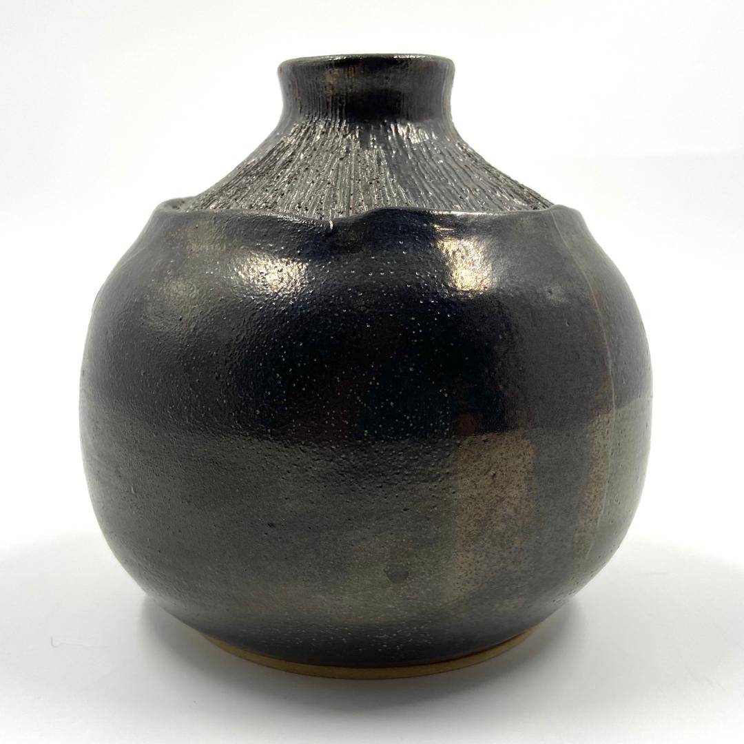 CERAMIC DECORATION VASE