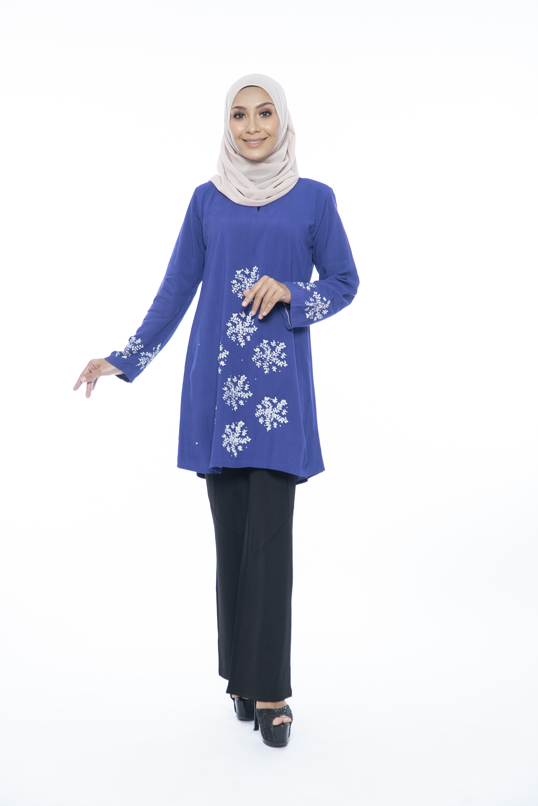 BLOUSE (BATU BERLIAN)