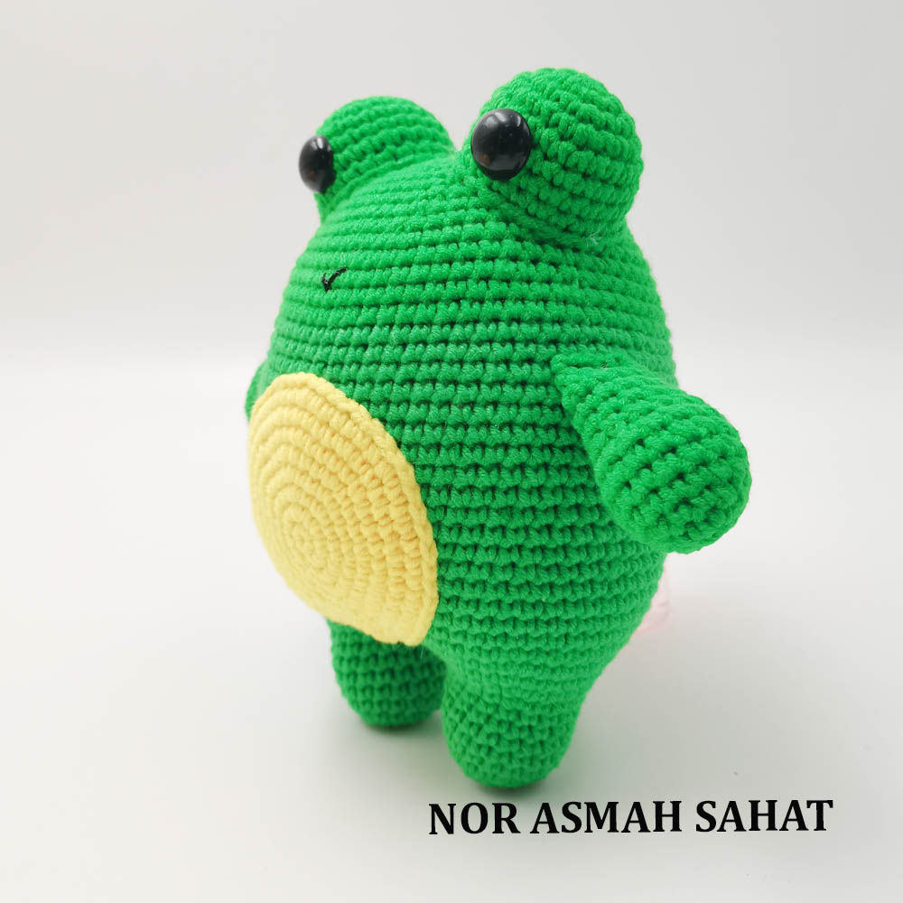 AMIGURUMI FROG