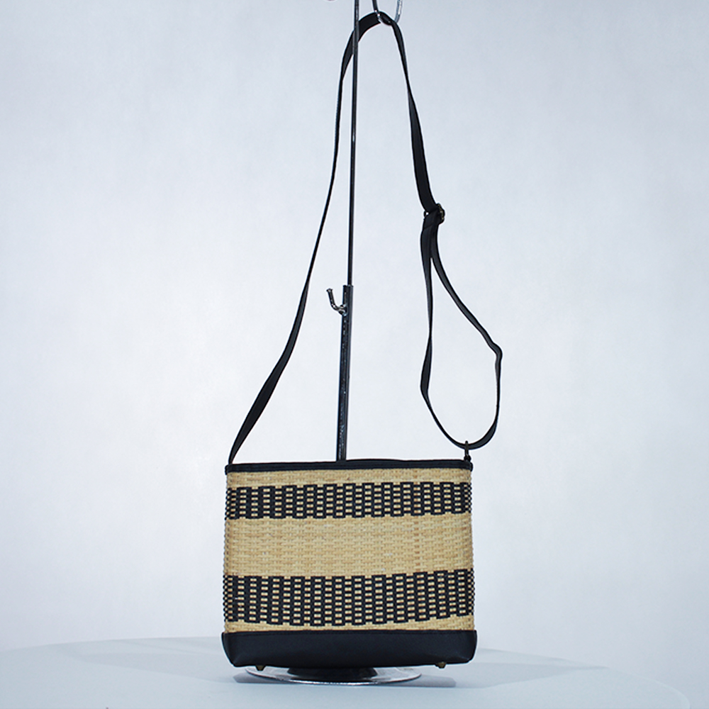 RATTAN SLING BAG