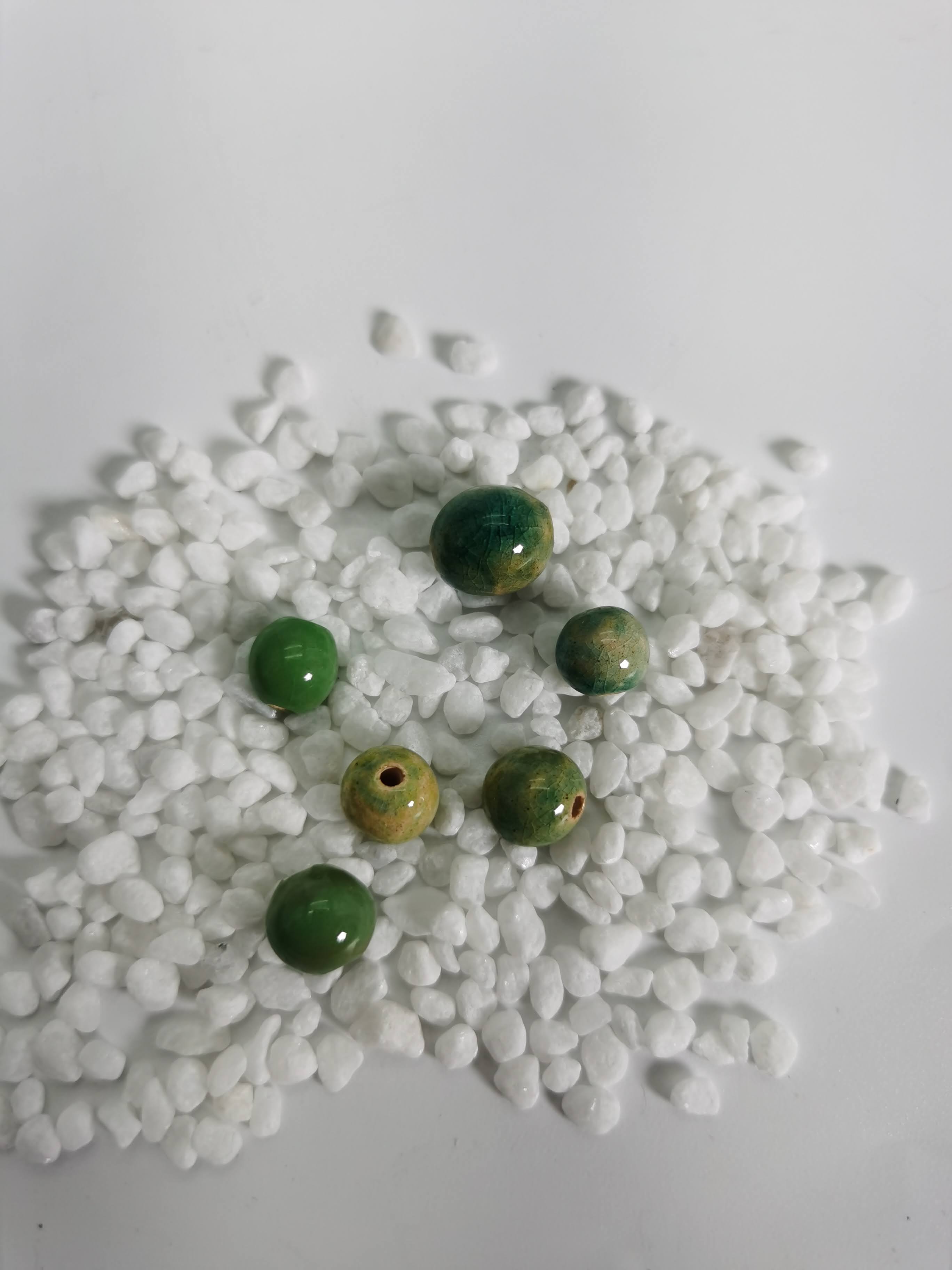 GREEN CERAMIC BEADS