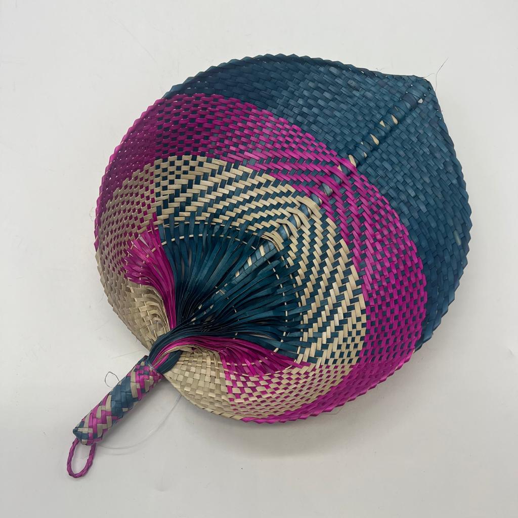 KIPAS TANGAN ANYAMAN