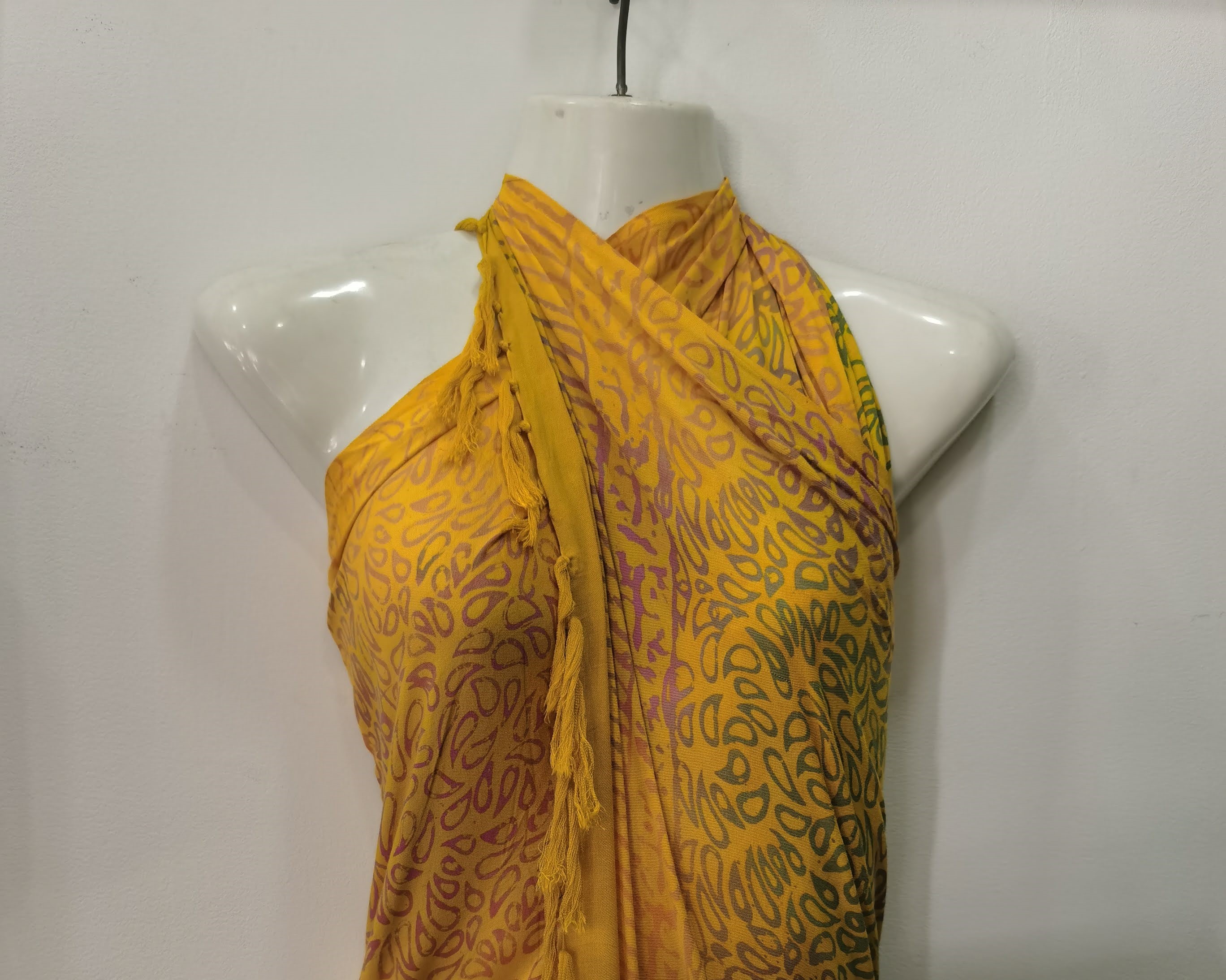 BATIK PAREO (ABSTRACT)