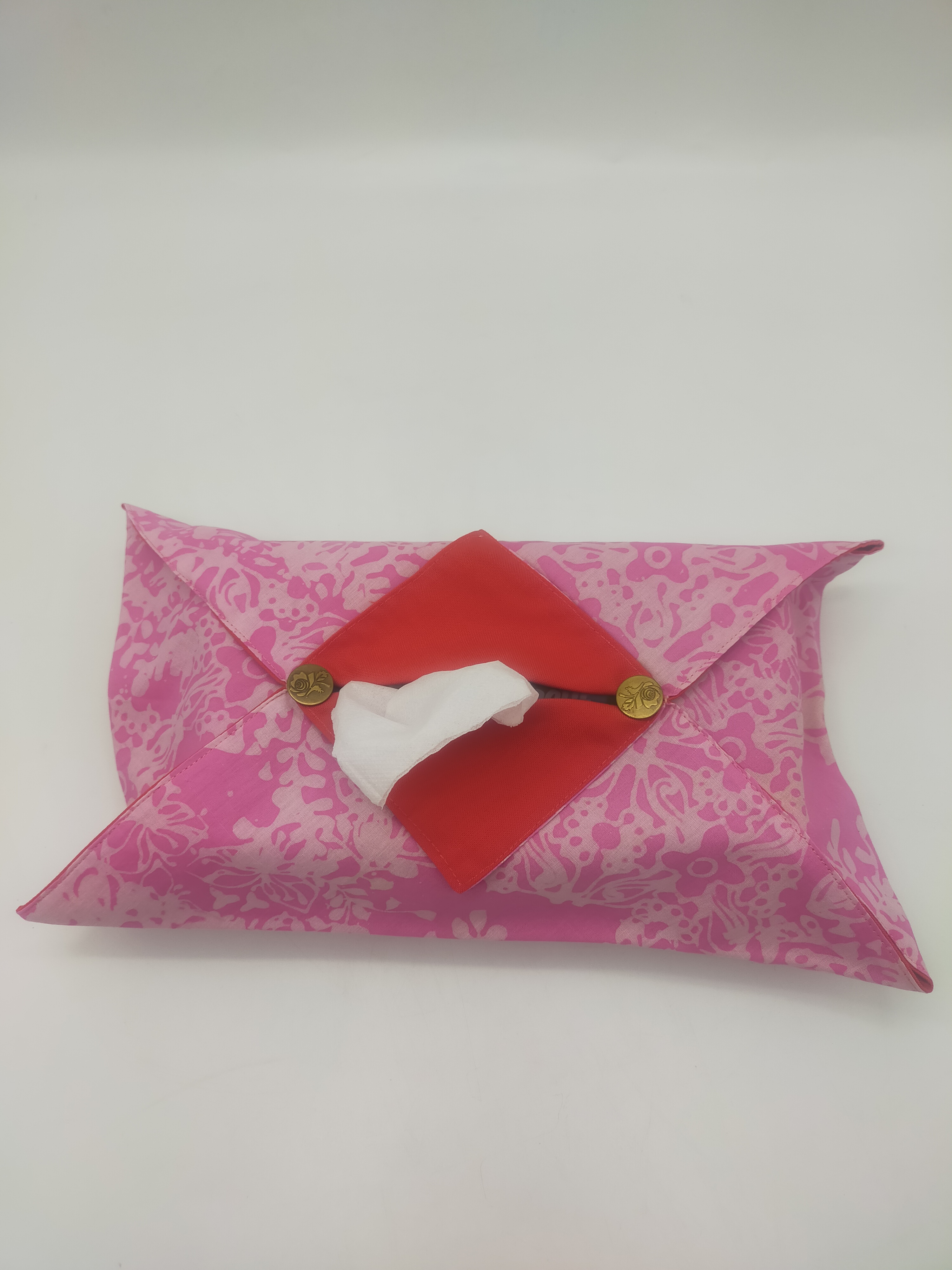 BATIK TISSUE COVER