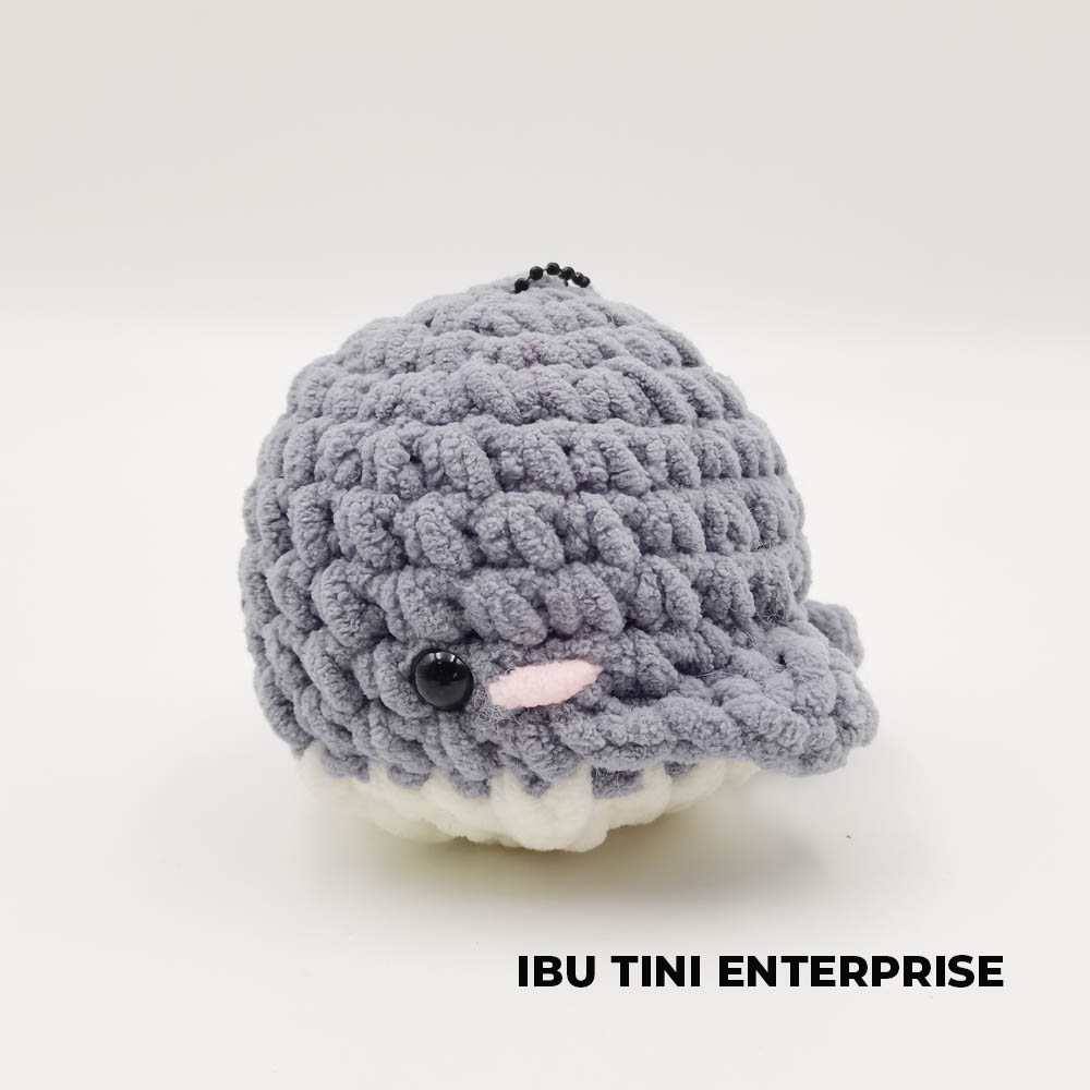 MINI WHALE AMIGURUMI