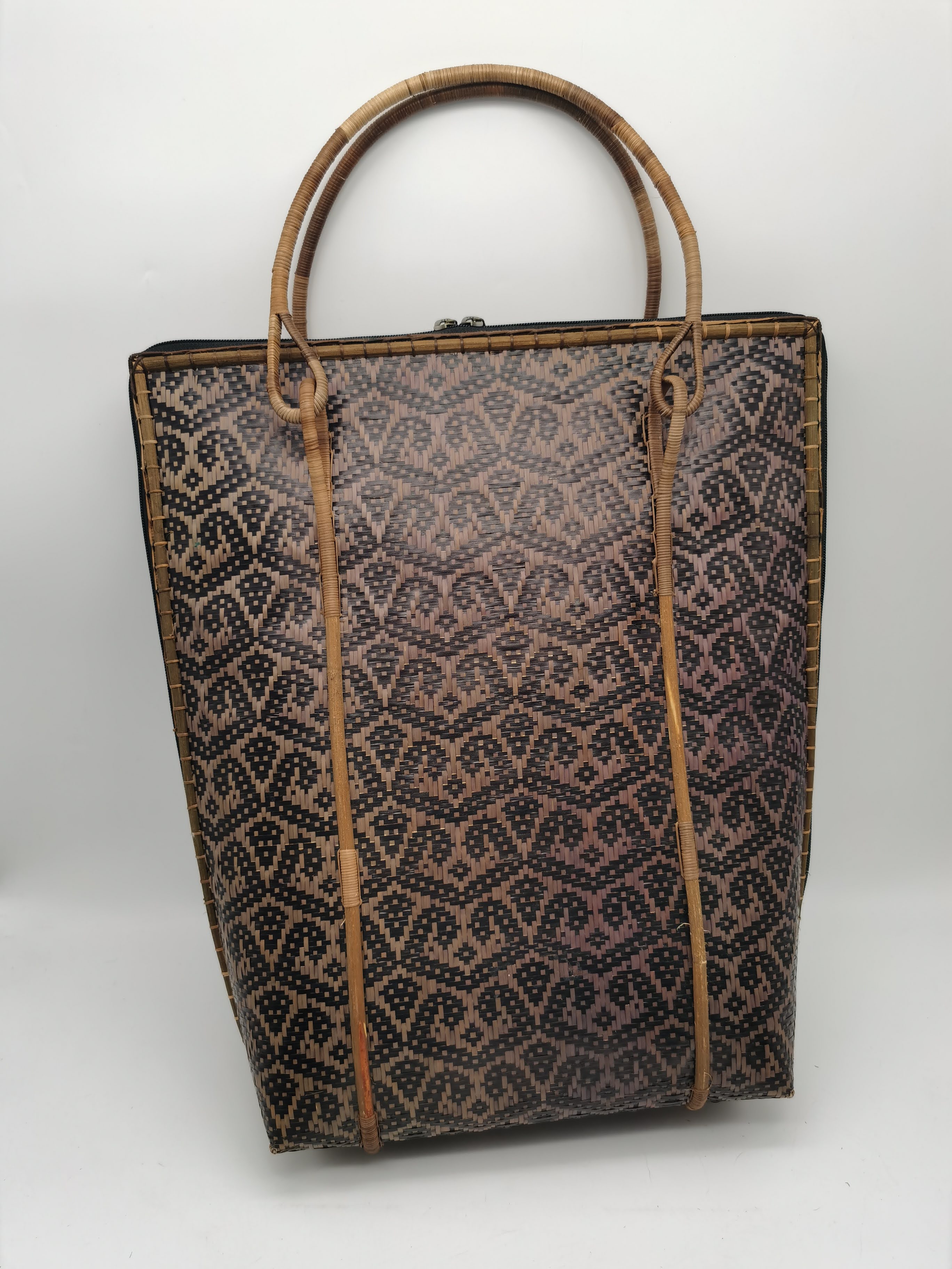 VINANGKAWOT BROWN HIHIBU BAG