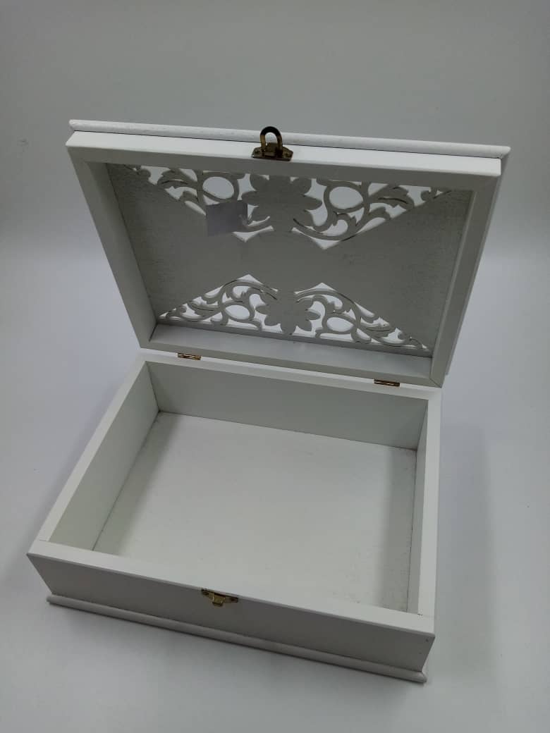 KOTAK HADIAH BERTUTUP