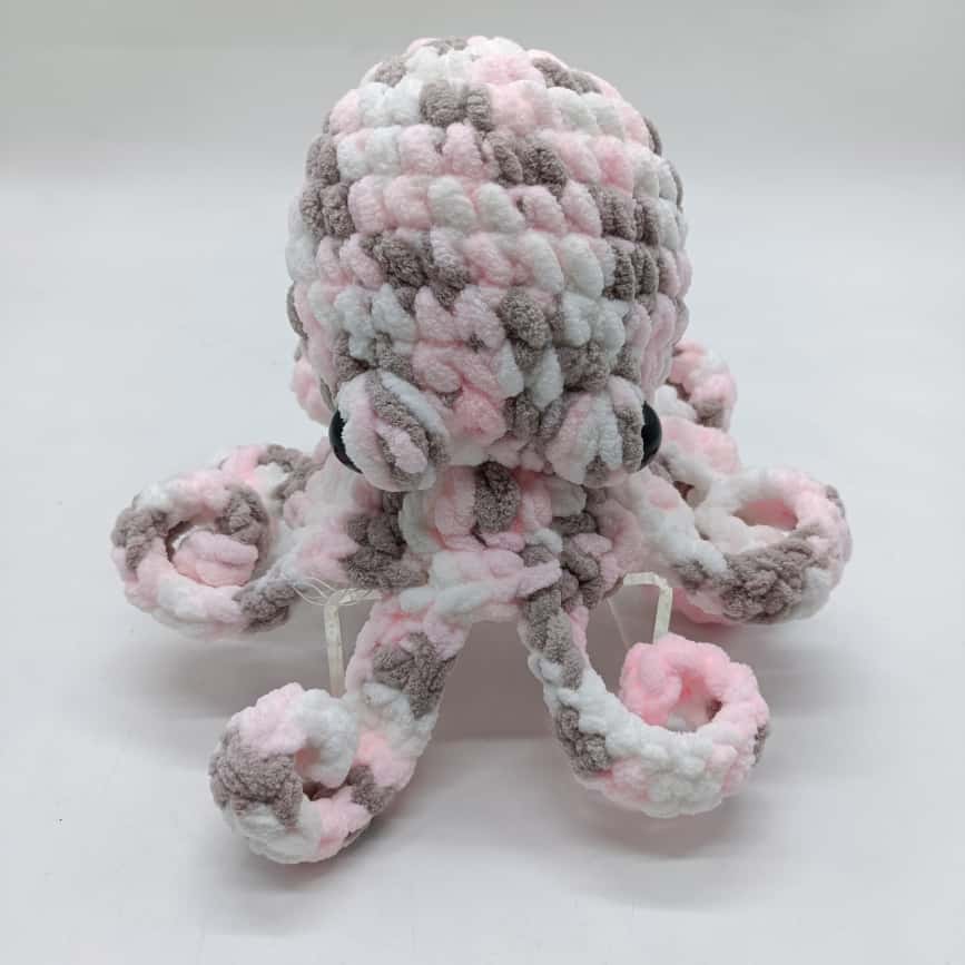 AMIGURUMI OCTOPUS FLUSH TOY