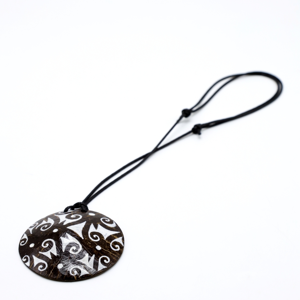 COCONUT SHELL NECKLACE