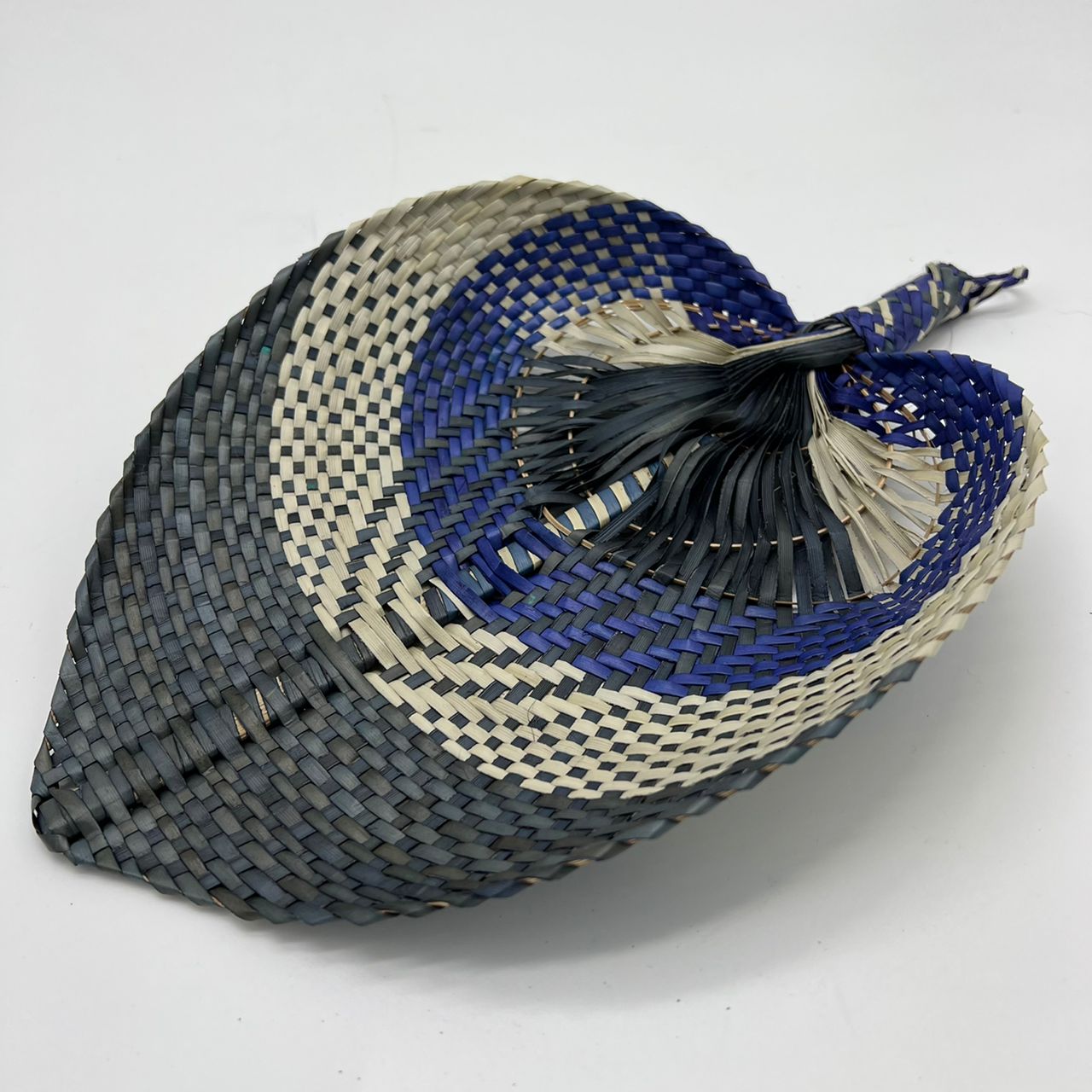 KIPAS ANYAMAN MENGKUANG