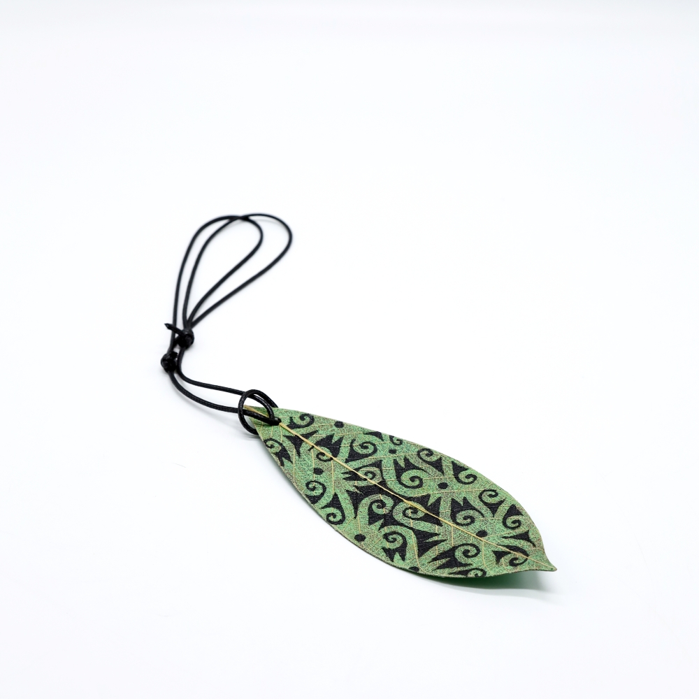 RUBBER LEAF NECKLACES