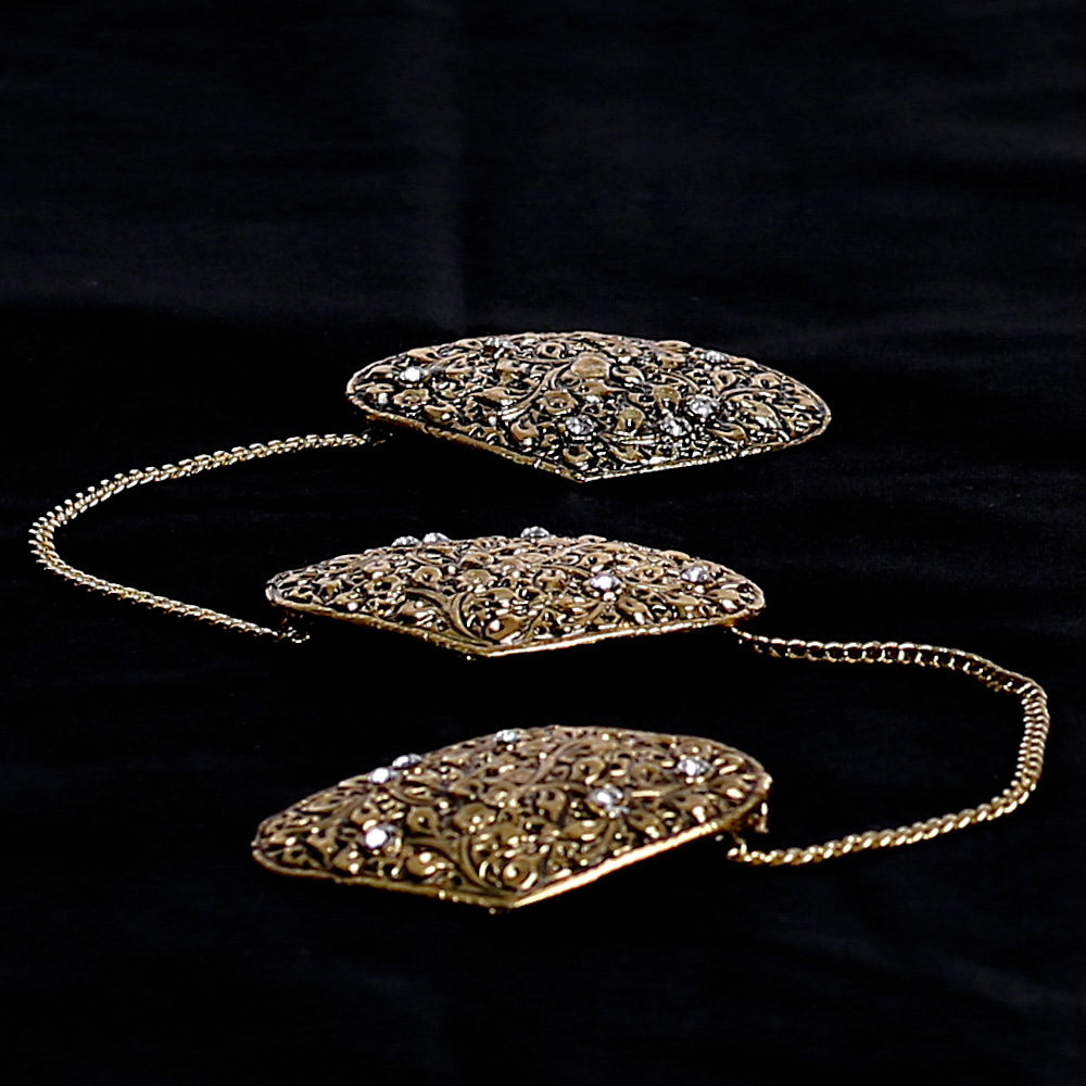 KERONGSANG KEBAYA PENDING OVAL