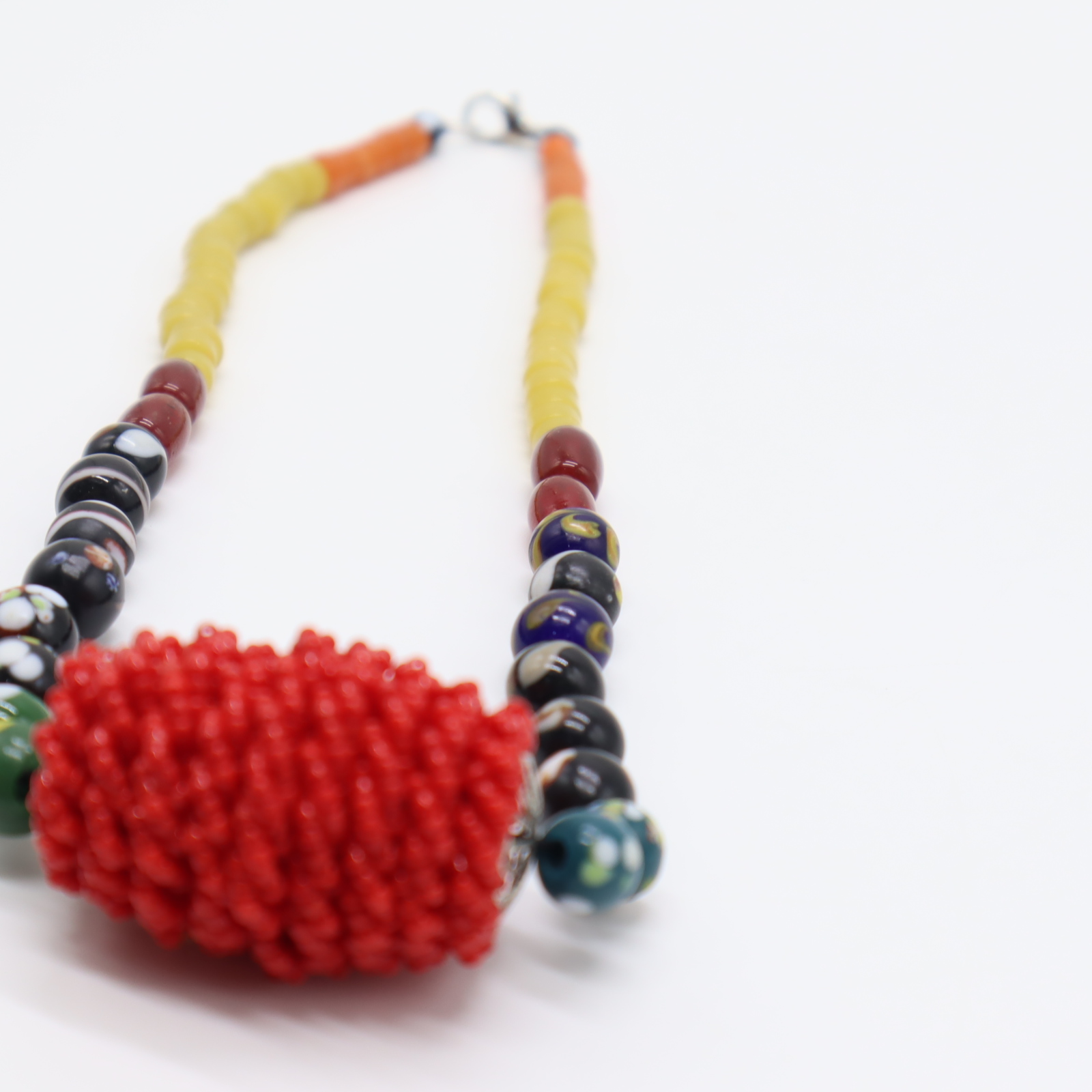 KABO BEADS NECKLACE