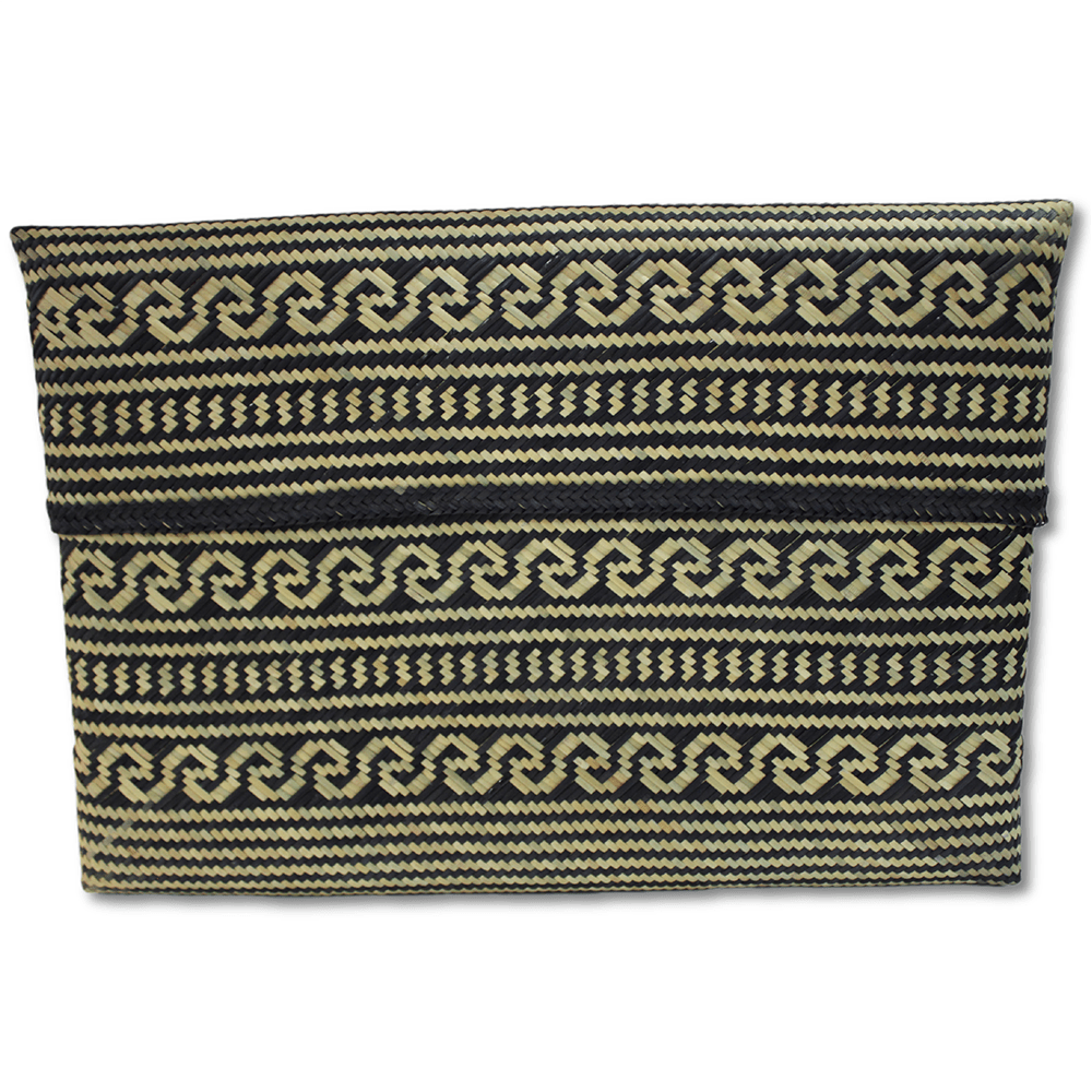 RATTAN CLUTCH BAG
