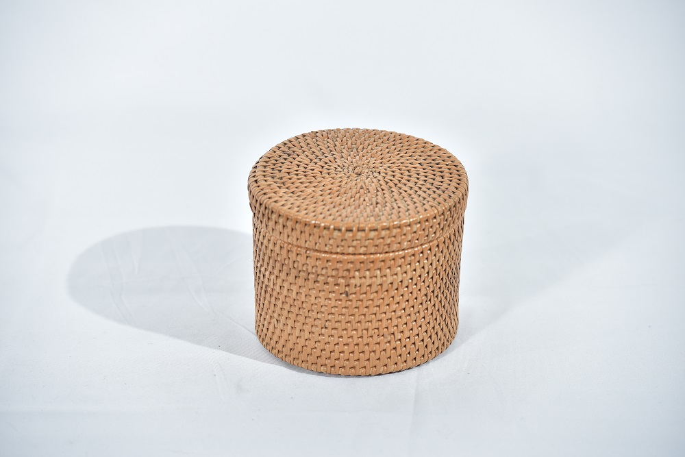 SELAPA ANYAMAN RIBU-RIBU